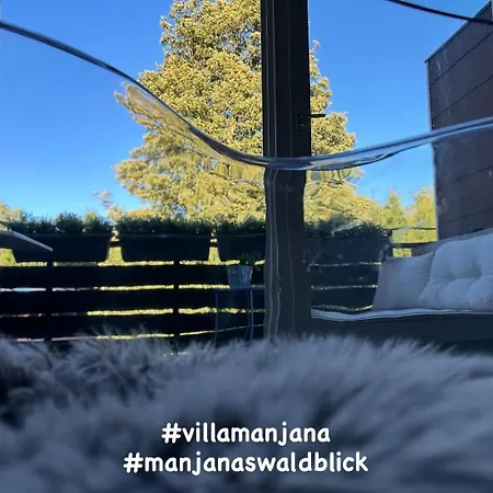 Manjana's Waldblick Apartament